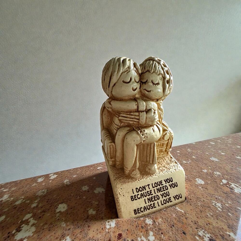 Vintage 1977 Paula Figurine W534 Couple Embracing Sentimental Love Quote Resin
